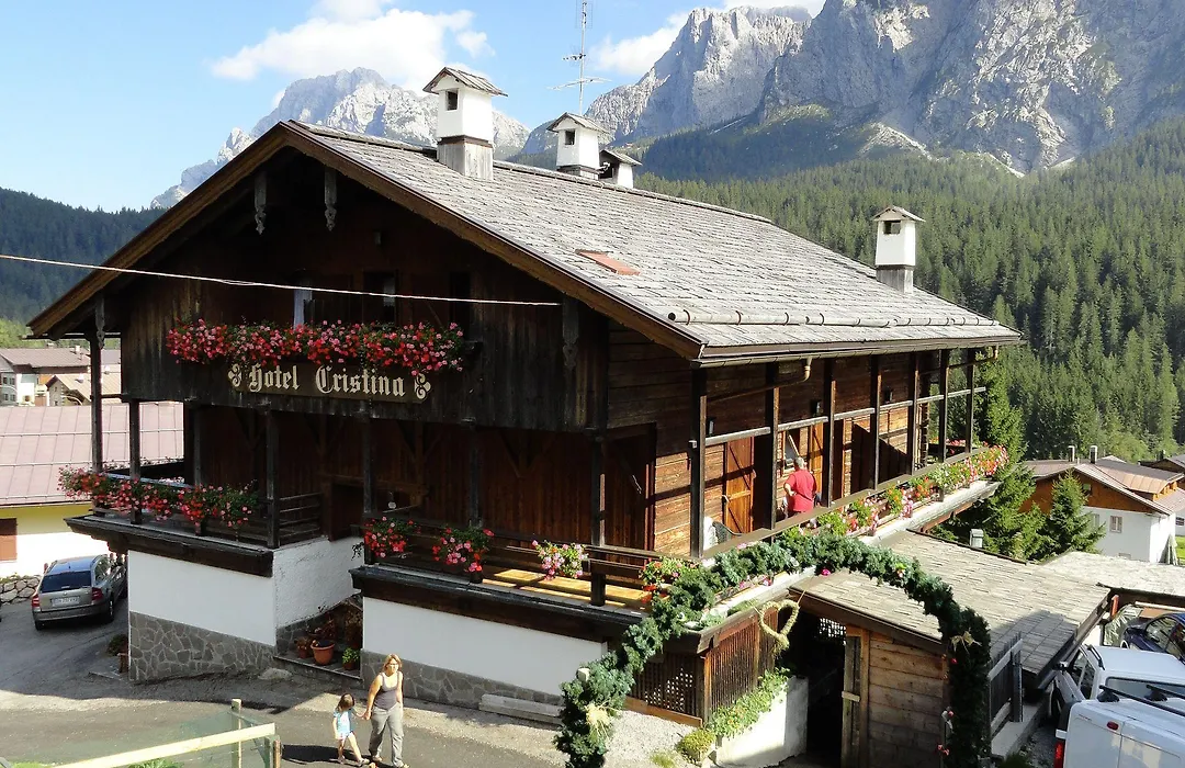 Hotel Cristina-1